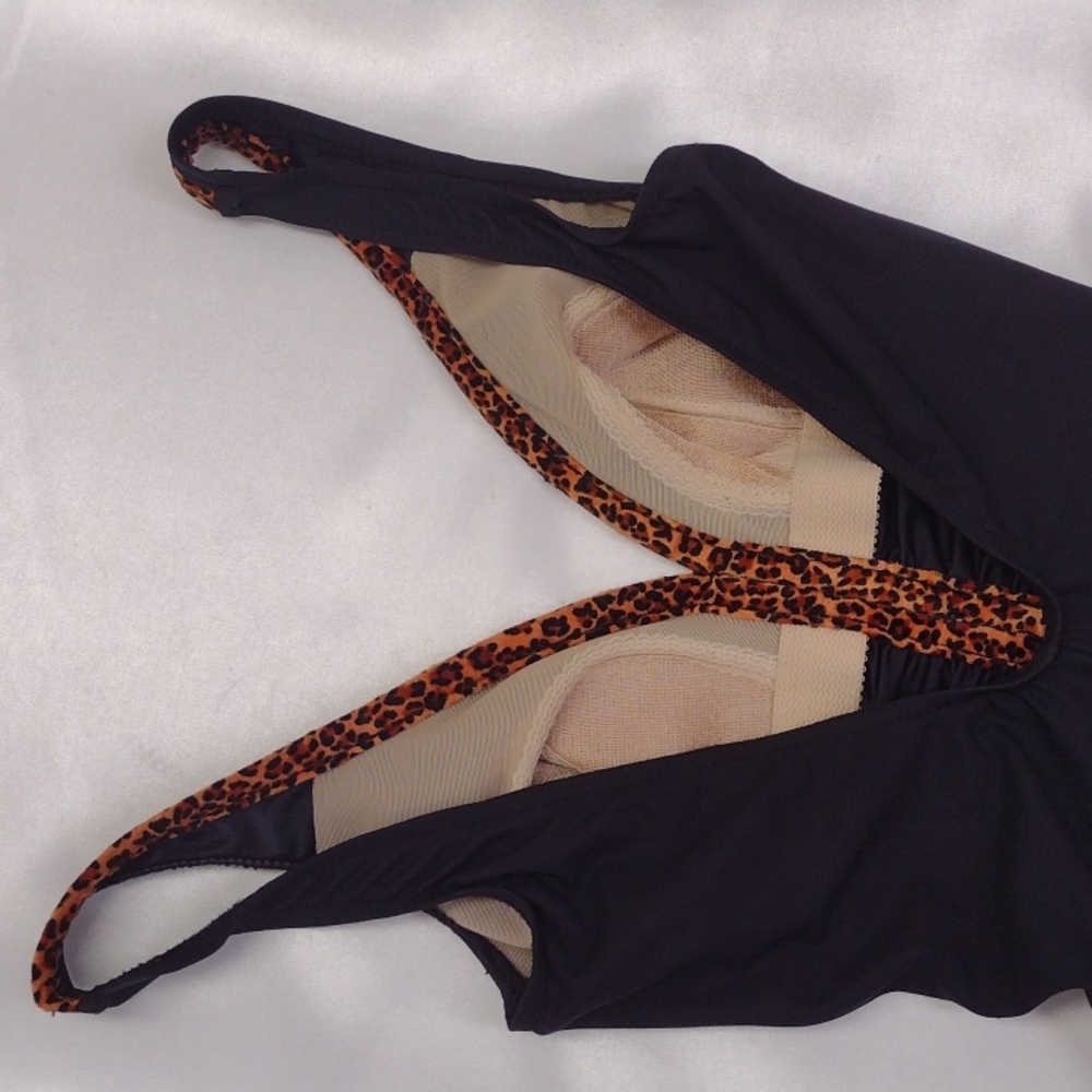 Suimsuit - Picture 4 of 6
